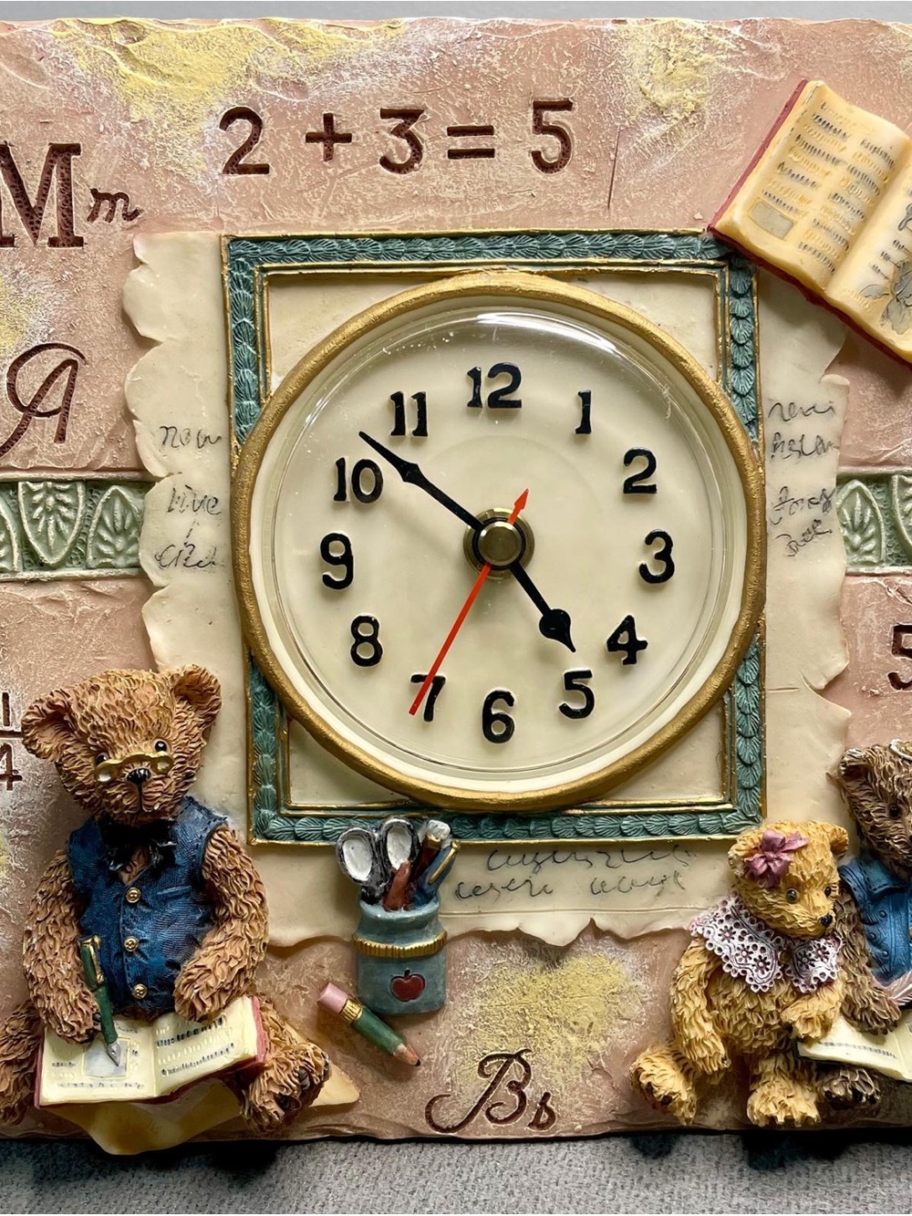 Decorative Porcelain Clock frame, w/ teddy bears, books, Maths, Pink green cream - Picture 5 of 15